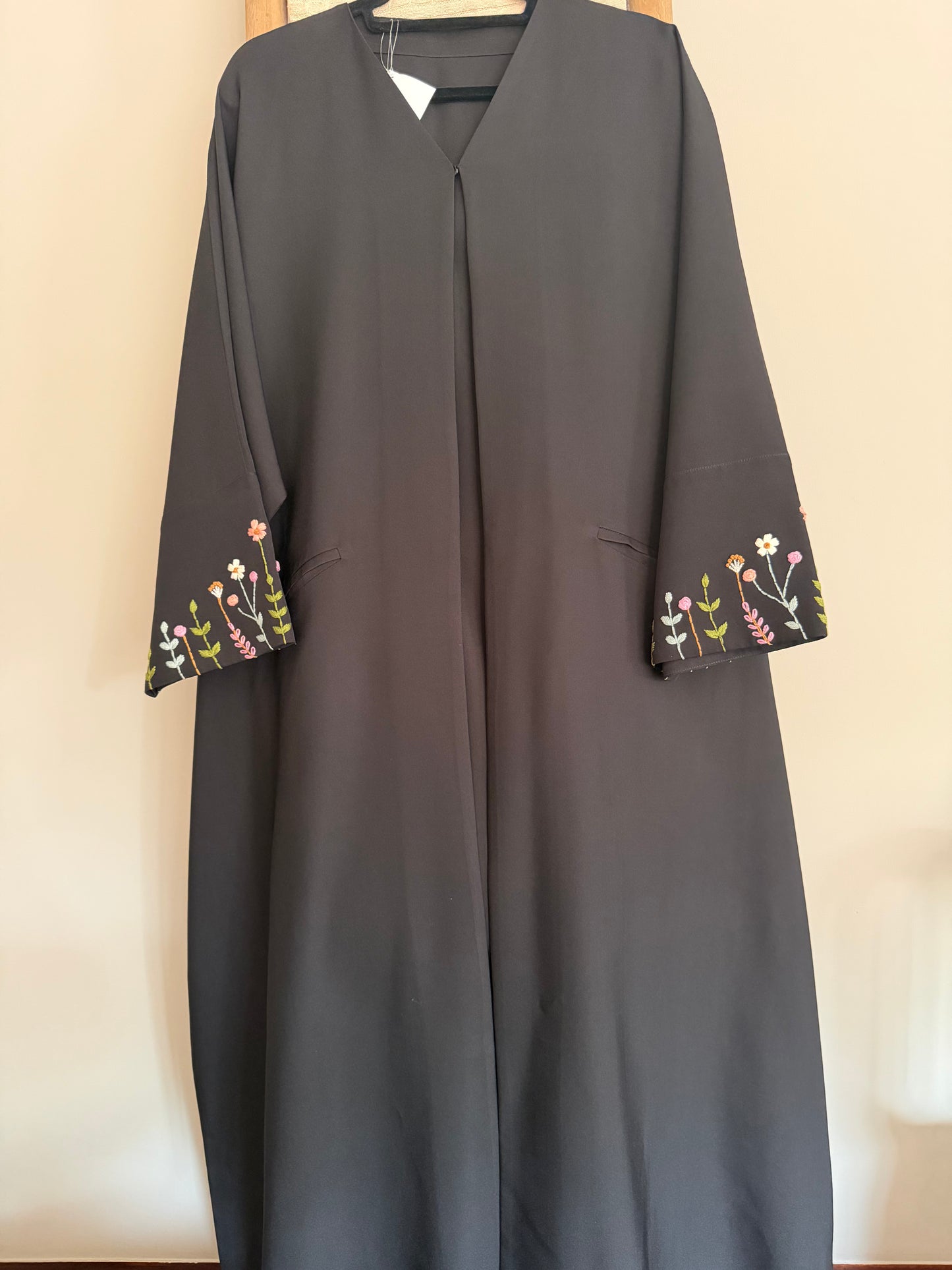 Black embroidered sleeve abaya