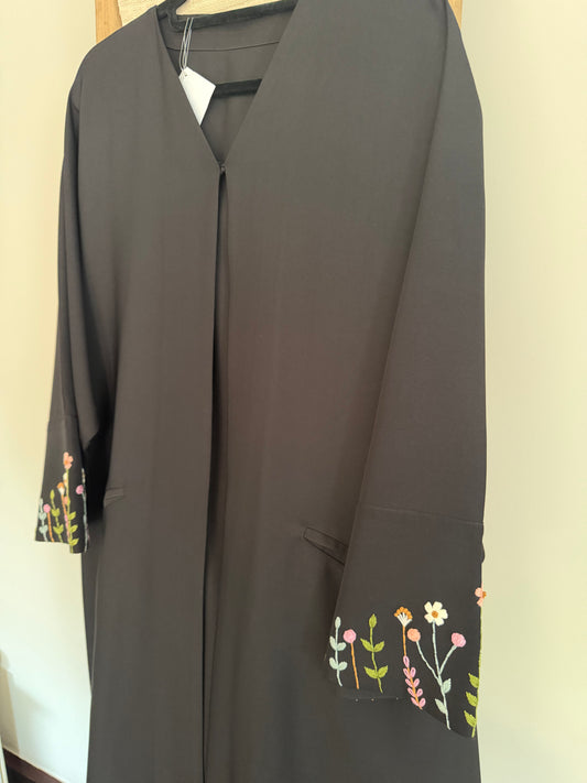 Black embroidered sleeve abaya